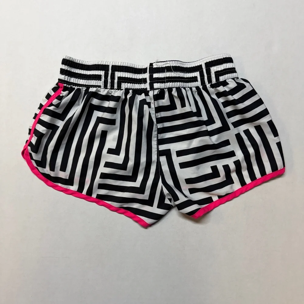 Ocean‎ Pacific Geometric Patterned Black White And Pink Girls Small Board Shorts
